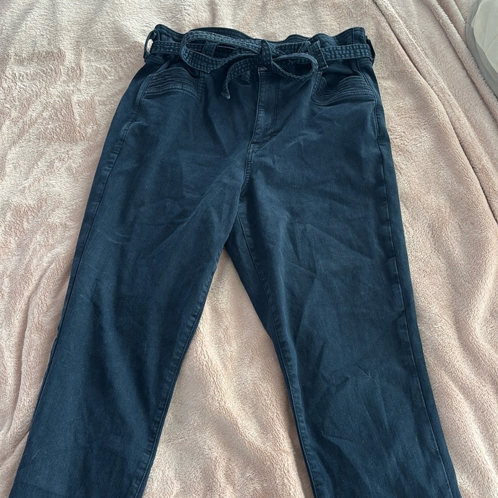 American eagle jeans with belt (16 long)